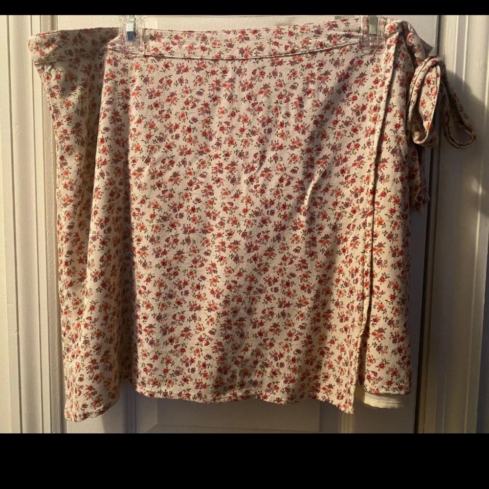 American Eagle wrap skirt